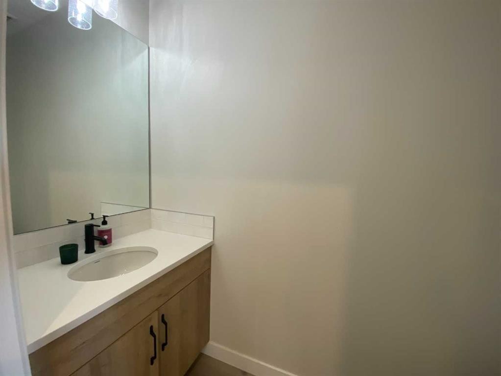130 Prairie Gold St, Taber, AB - Indoor Photo Showing Bathroom