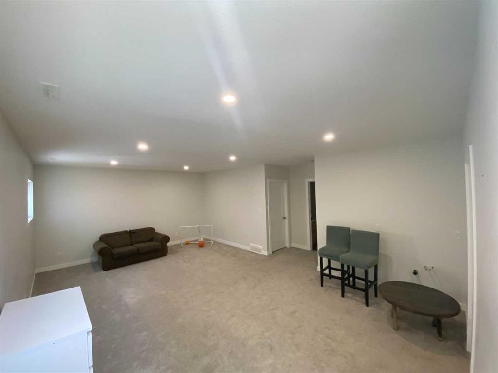 130 Prairie Gold St, Taber, AB - Indoor