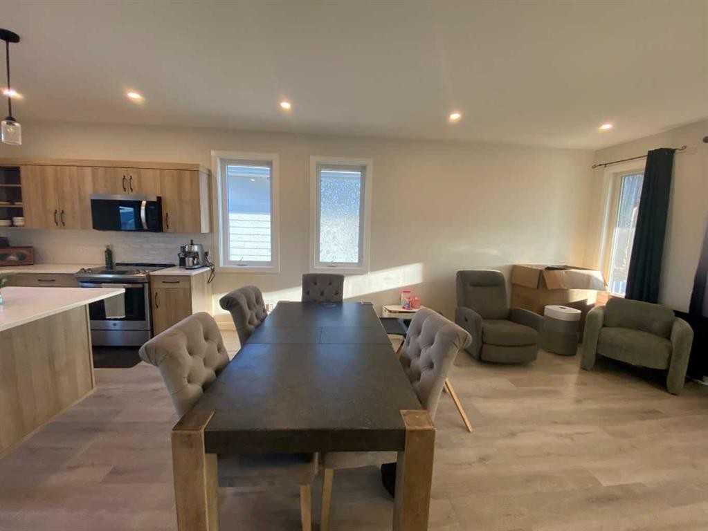 130 Prairie Gold St, Taber, AB - Indoor