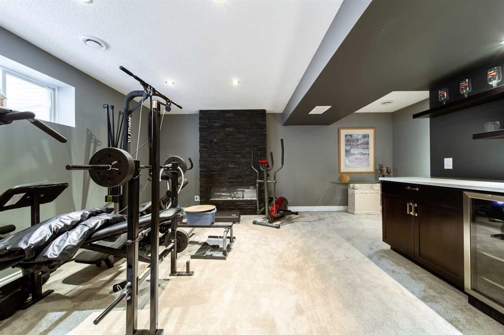839 37 Avenue, Edmonton, AB - Indoor