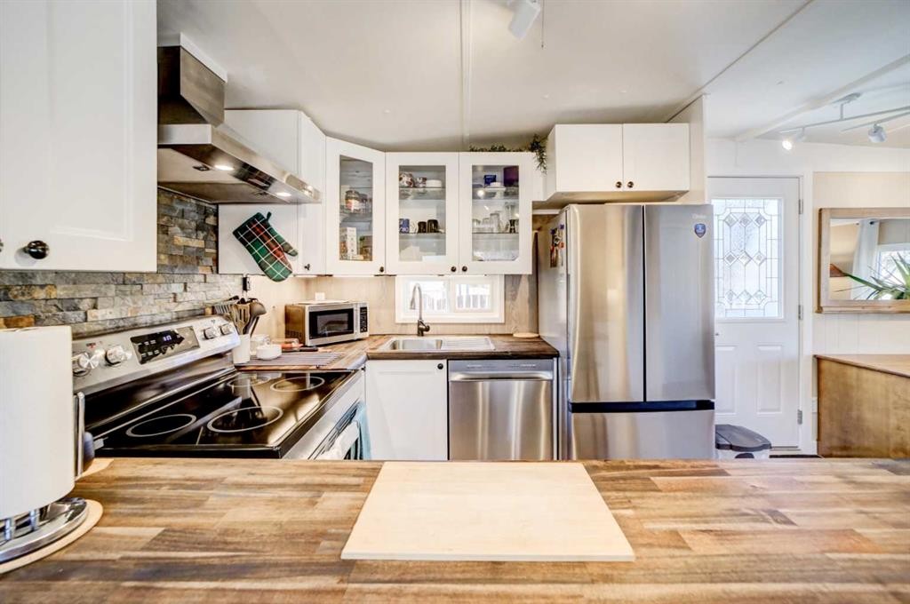 2-1410 43Rd Street, Lethbridge, AB