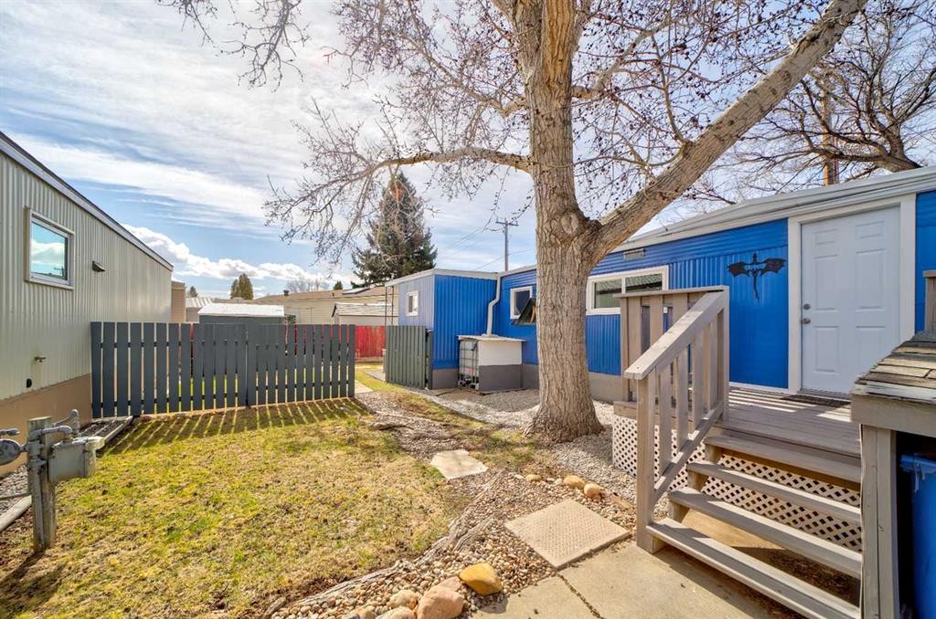 2-1410 43Rd Street, Lethbridge, AB