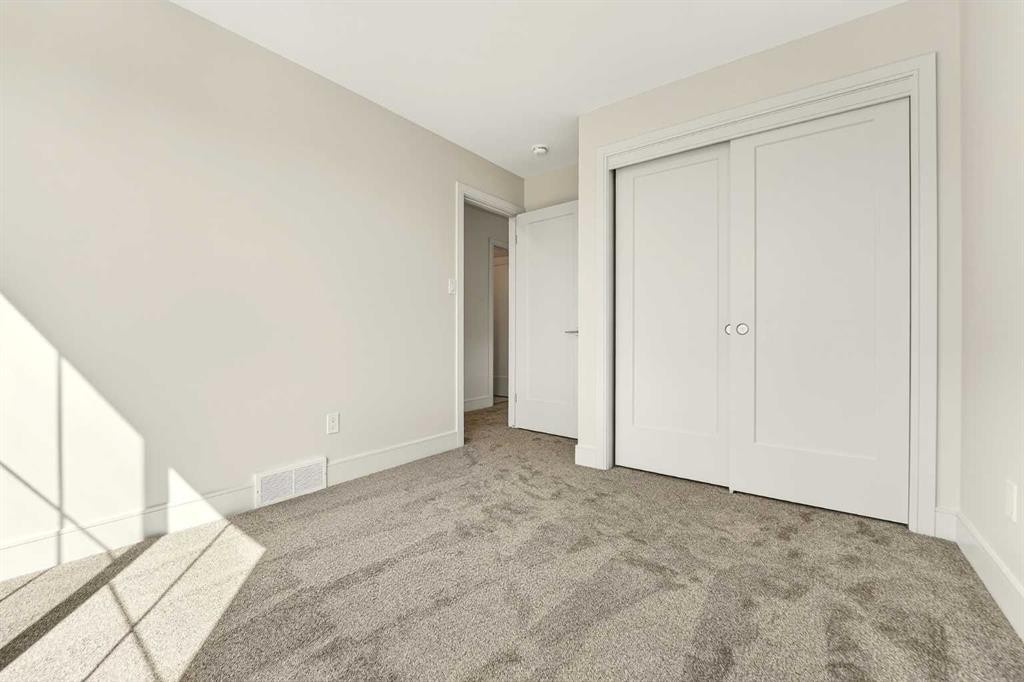 3109 44 Street South, Lethbridge, AB - Indoor Photo Showing Other Room