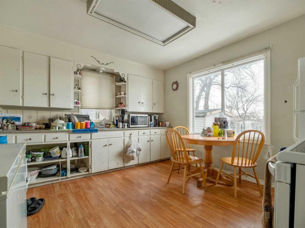1508 19 Avenue, Coaldale, AB - Indoor Photo Showing Other Room