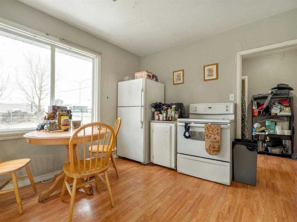 1508 19 Avenue, Coaldale, AB - Indoor Photo Showing Laundry Room