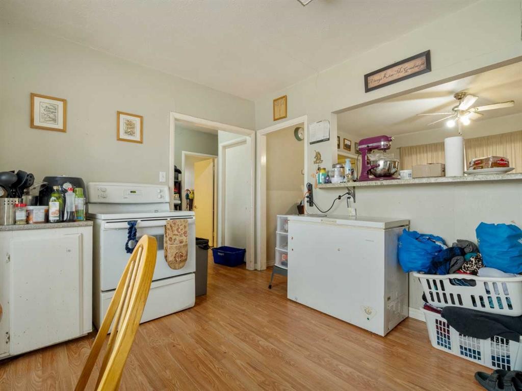 1508 19 Avenue, Coaldale, AB - Indoor Photo Showing Laundry Room
