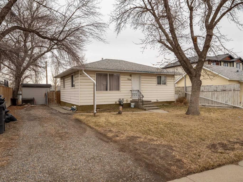 1508 19 Avenue, Coaldale, AB - Outdoor