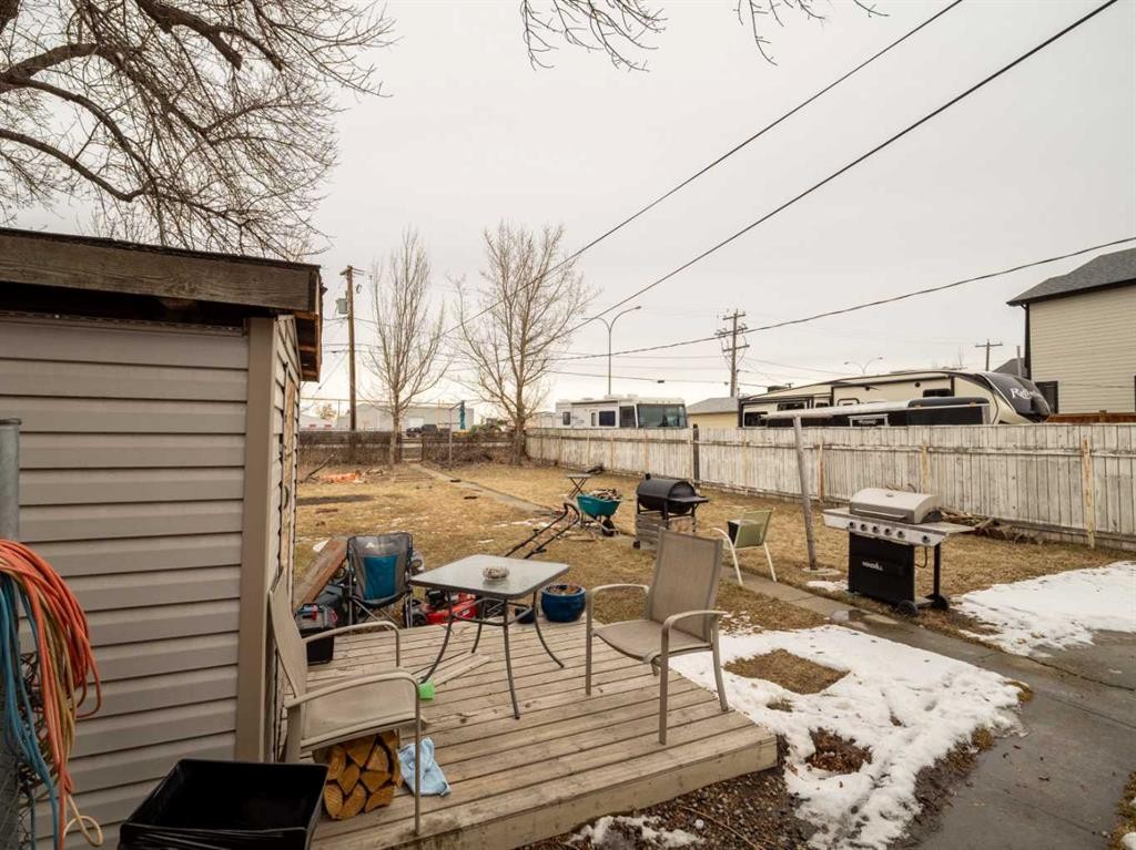 1508 19 Avenue, Coaldale, AB - Outdoor