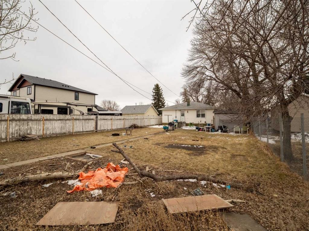 1508 19 Avenue, Coaldale, AB - Outdoor