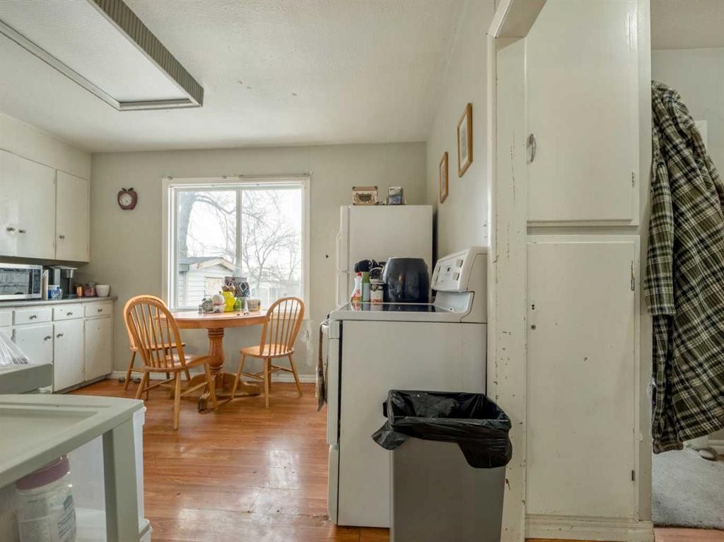 1508 19 Avenue, Coaldale, AB - Indoor