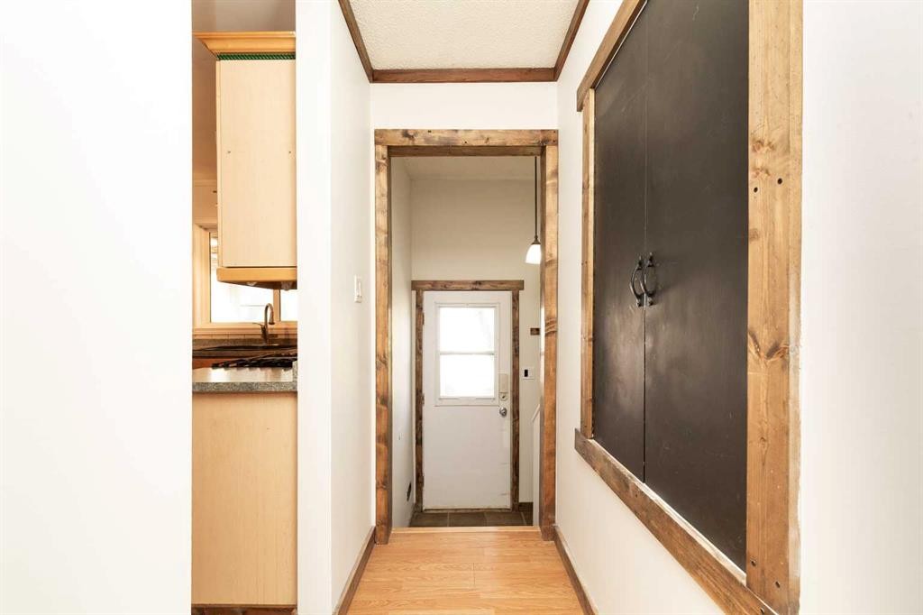 217 50 Avenue, Coalhurst, AB - Indoor Photo Showing Other Room