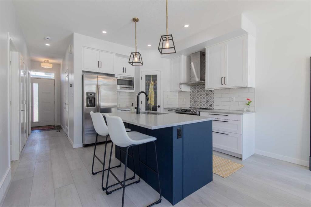 5-418 Highlands Boulevard West, Lethbridge, AB - Indoor Photo Showing Kitchen With Upgraded Kitchen