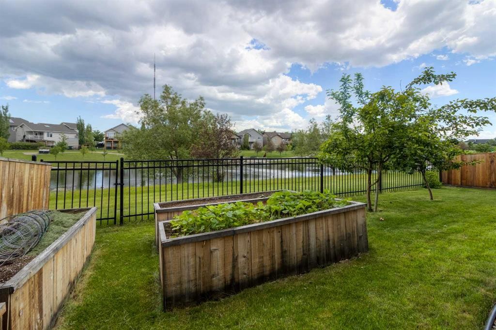 140 Blackwolf Way North, Lethbridge, AB
