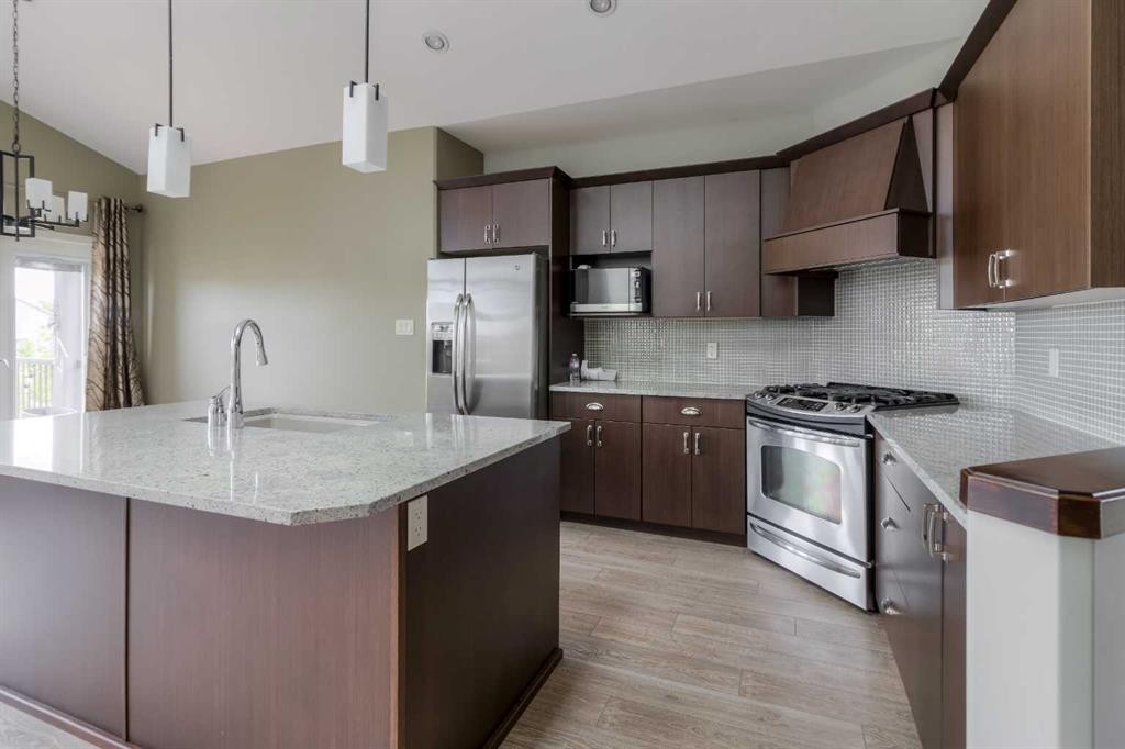 140 Blackwolf Way North, Lethbridge, AB