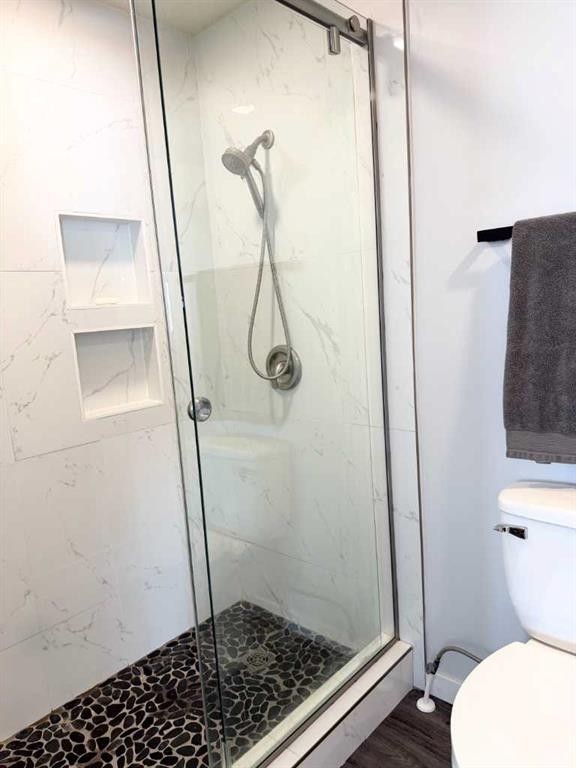 8142 26 Avenue, Coleman, AB - Indoor Photo Showing Bathroom