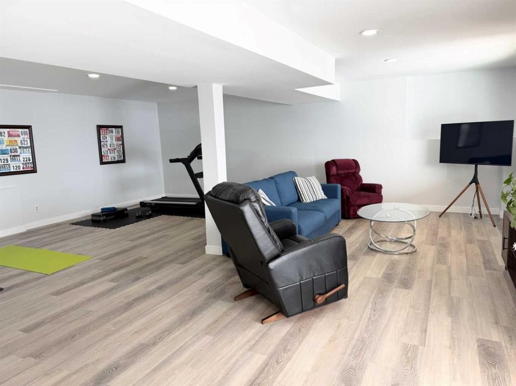 8142 26 Avenue, Coleman, AB - Indoor