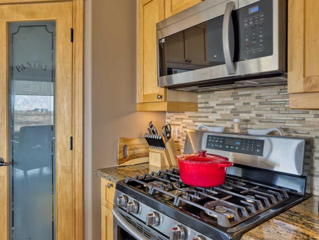 5 Walking Plow Estates, Cowley, AB - Indoor Photo Showing Kitchen