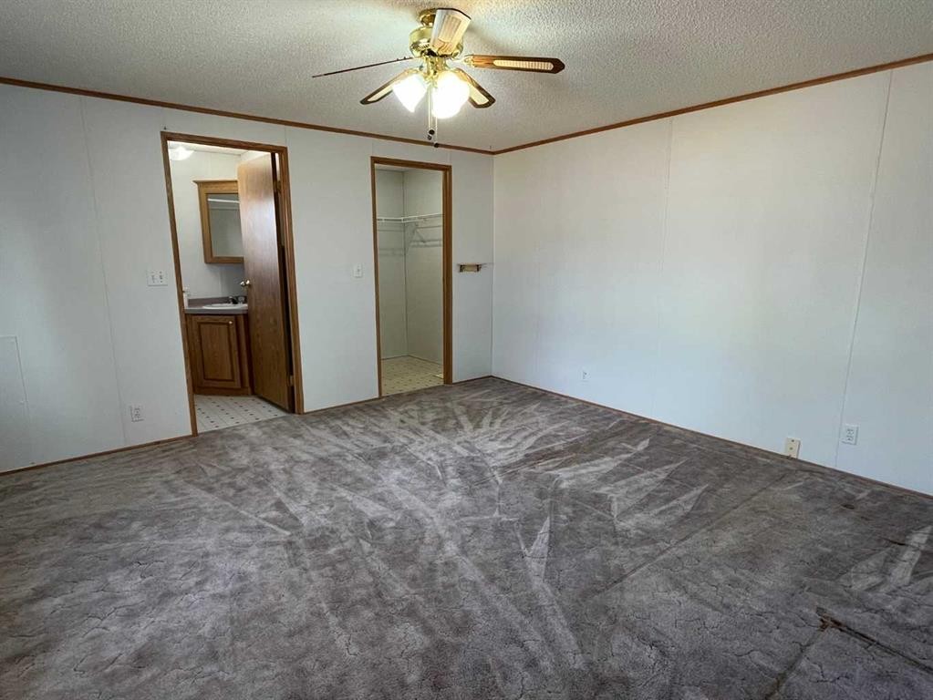 230 4 Street, Stirling, AB - Indoor Photo Showing Other Room