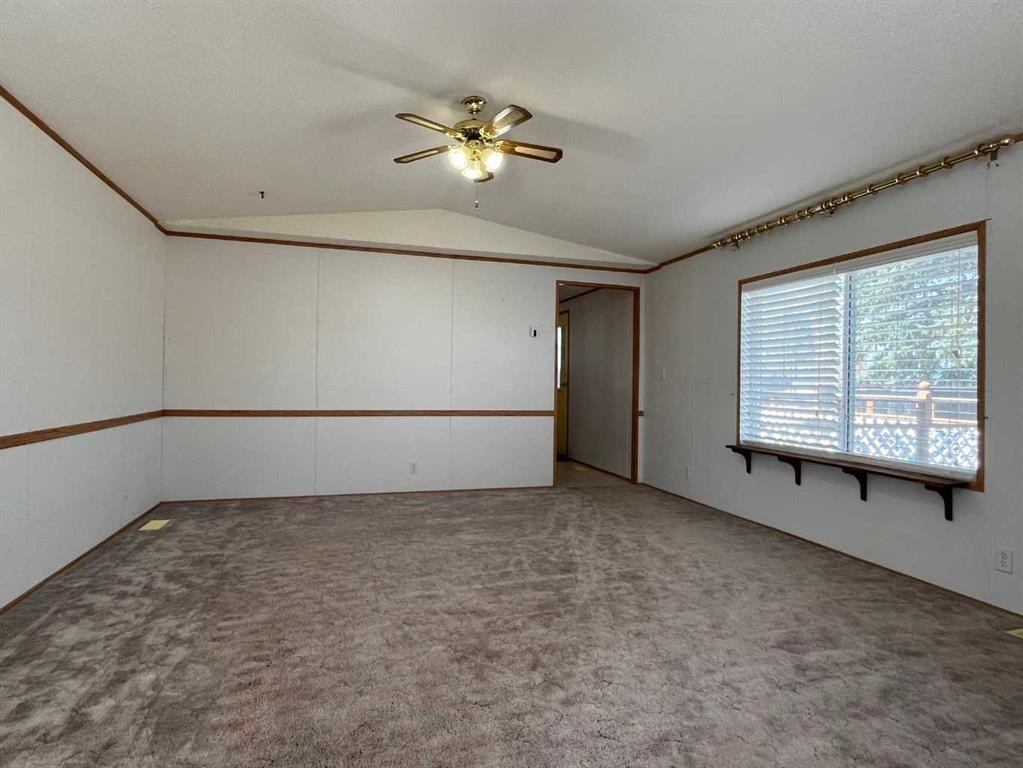 230 4 Street, Stirling, AB - Indoor Photo Showing Other Room