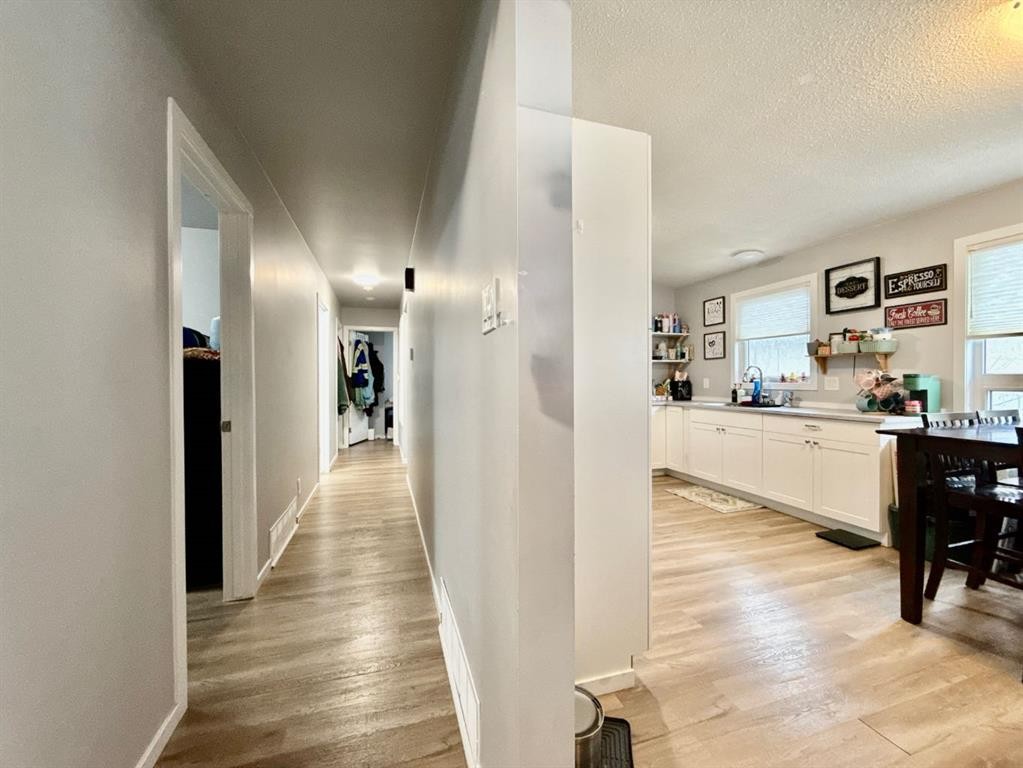 2626 23 Avenue South, Lethbridge, AB - Indoor