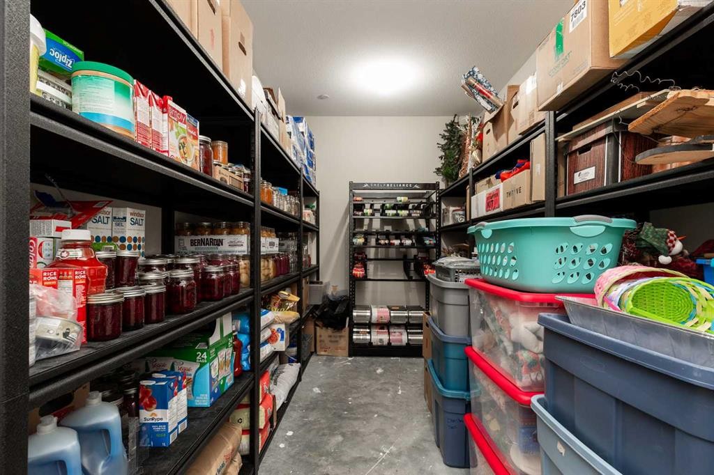 1 Edgemoor Way West, Lethbridge, AB - Indoor