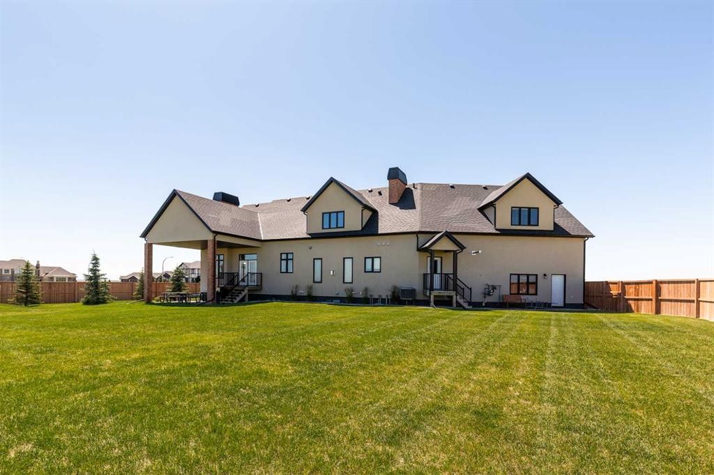 1 Edgemoor Way West, Lethbridge, AB - Outdoor
