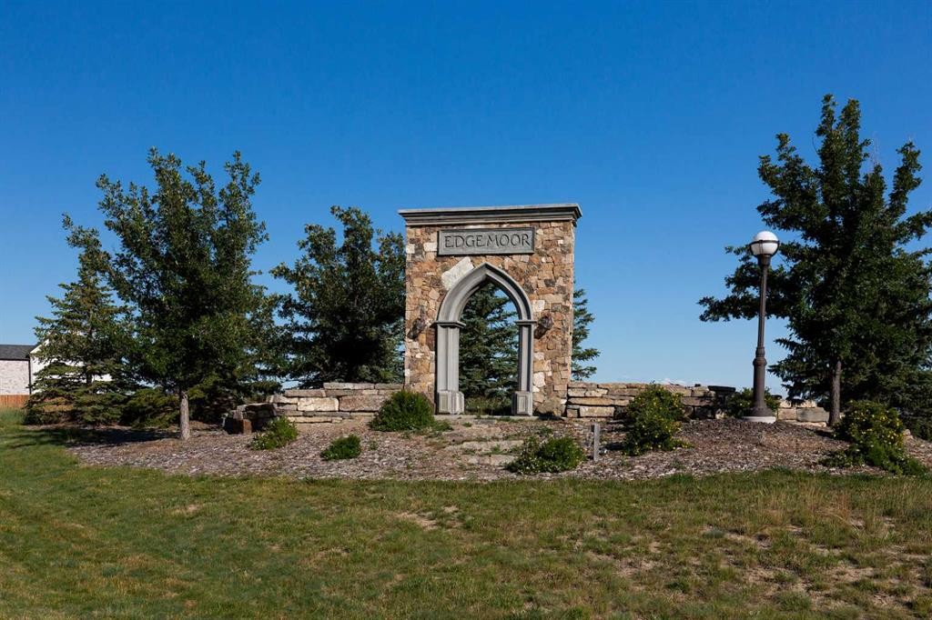 1 Edgemoor Way West, Lethbridge, AB - Outdoor