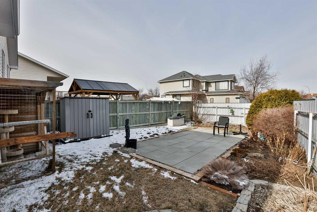 289 Cougar Way North, Lethbridge, AB - Outdoor With Deck Patio Veranda