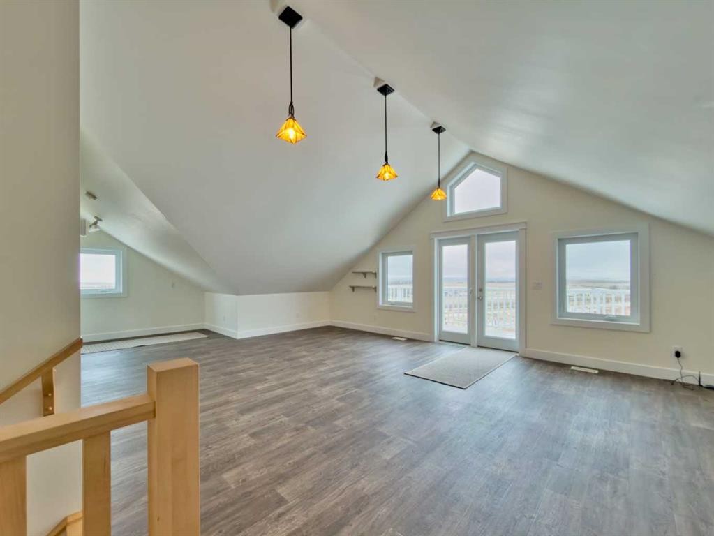 42015 Rr280, Hill Spring, AB - Indoor Photo Showing Other Room