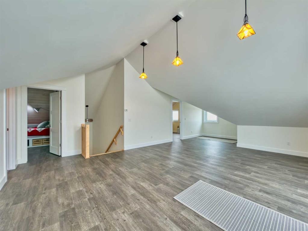 42015 Rr280, Hill Spring, AB - Indoor Photo Showing Other Room