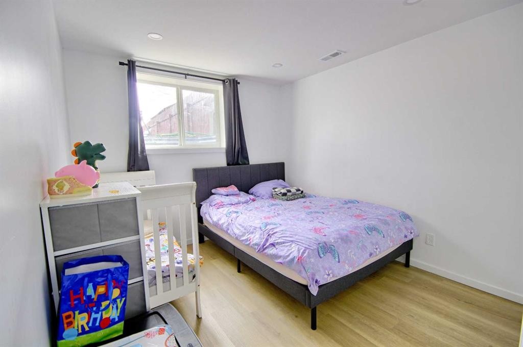 5111 54 Street, Taber, AB - Indoor Photo Showing Bedroom