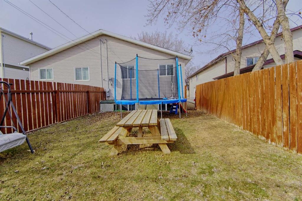 5111 54 Street, Taber, AB - Outdoor With Exterior