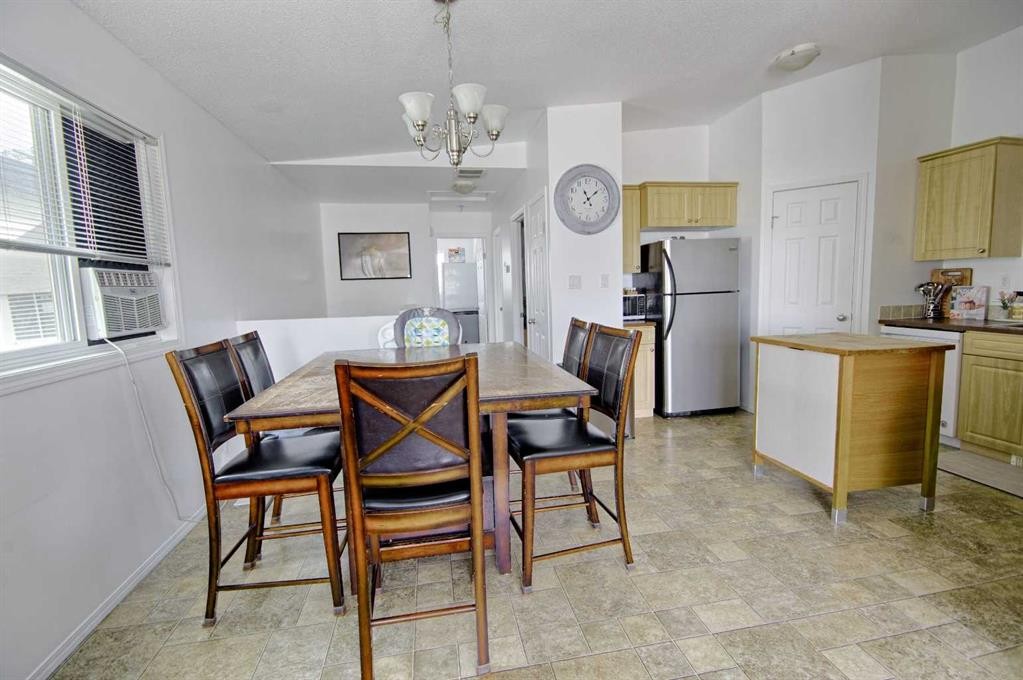 5111 54 Street, Taber, AB - Indoor