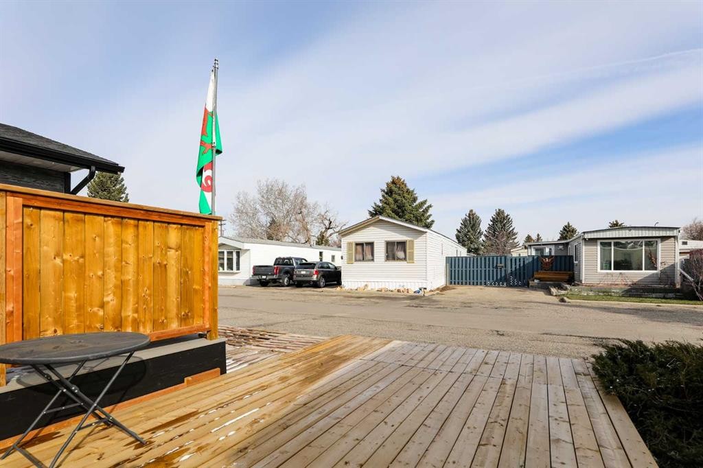 31-1410 43 Street South, Lethbridge, AB