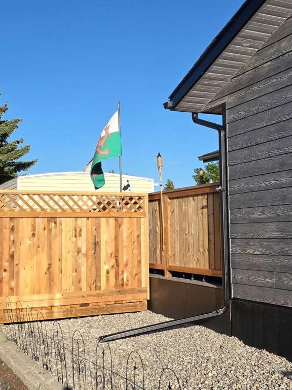 31-1410 43 Street South, Lethbridge, AB