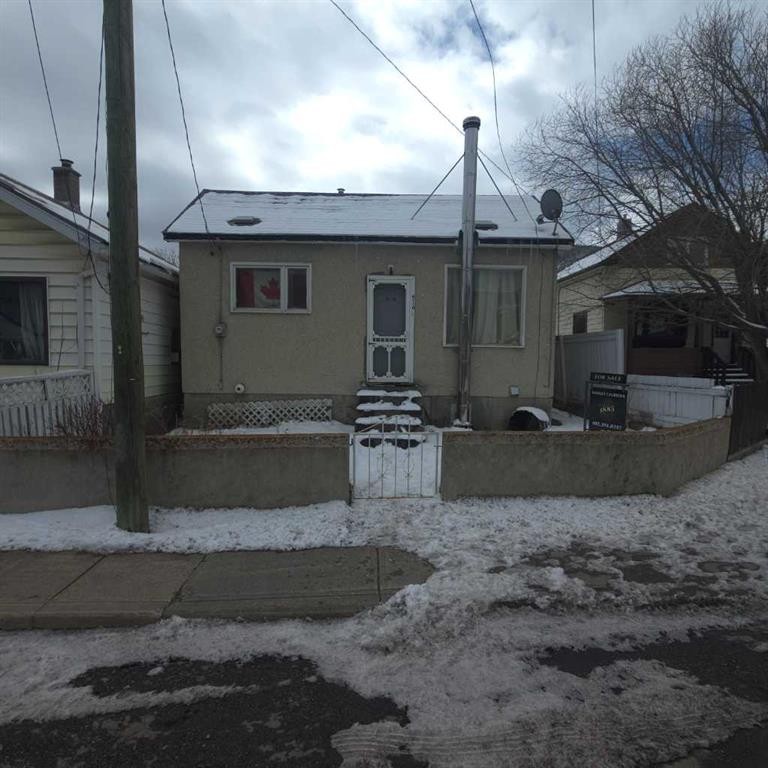 6710 17 Avenue, Coleman, AB - Outdoor