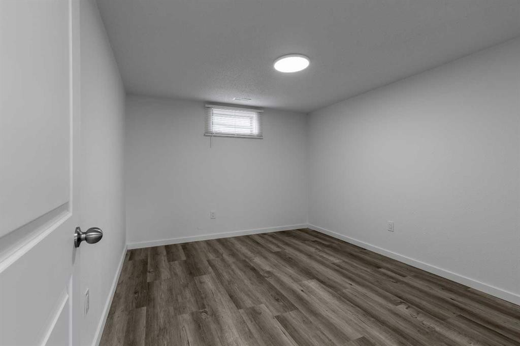 74 Carleton Place West, Lethbridge, AB - Indoor Photo Showing Other Room