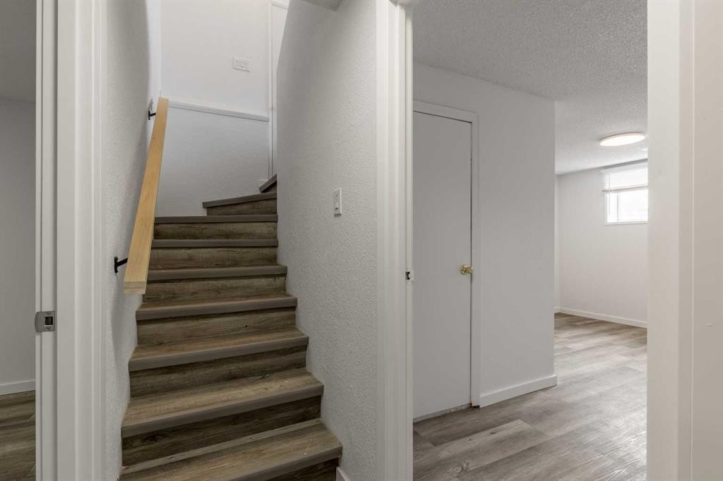 74 Carleton Place West, Lethbridge, AB - Indoor Photo Showing Other Room