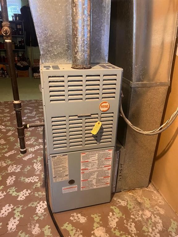 306 4Th Avenue, Warner, AB - Indoor Photo Showing Basement