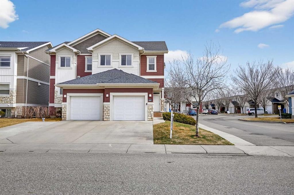1-197 Silkstone Road West, Lethbridge, AB - Outdoor With Facade