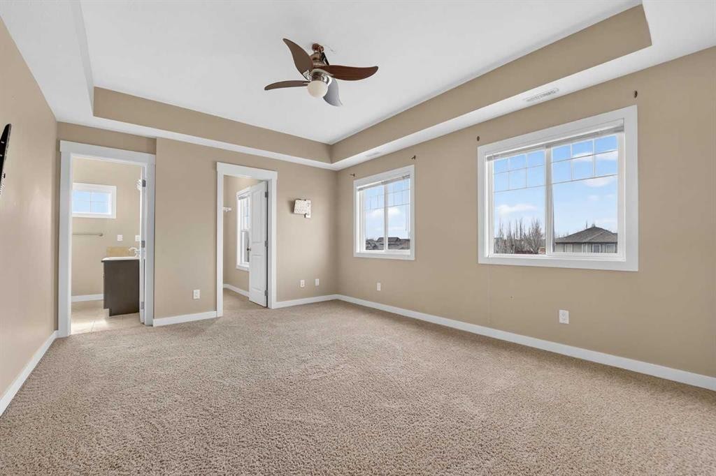 1-197 Silkstone Road West, Lethbridge, AB - Indoor Photo Showing Other Room