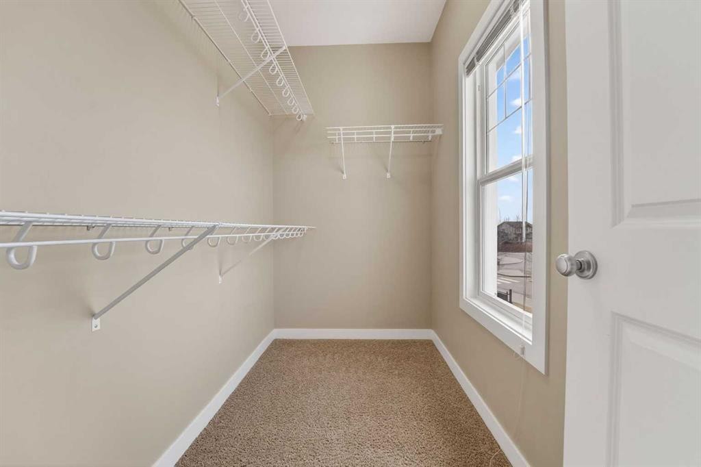 1-197 Silkstone Road West, Lethbridge, AB - Indoor With Storage