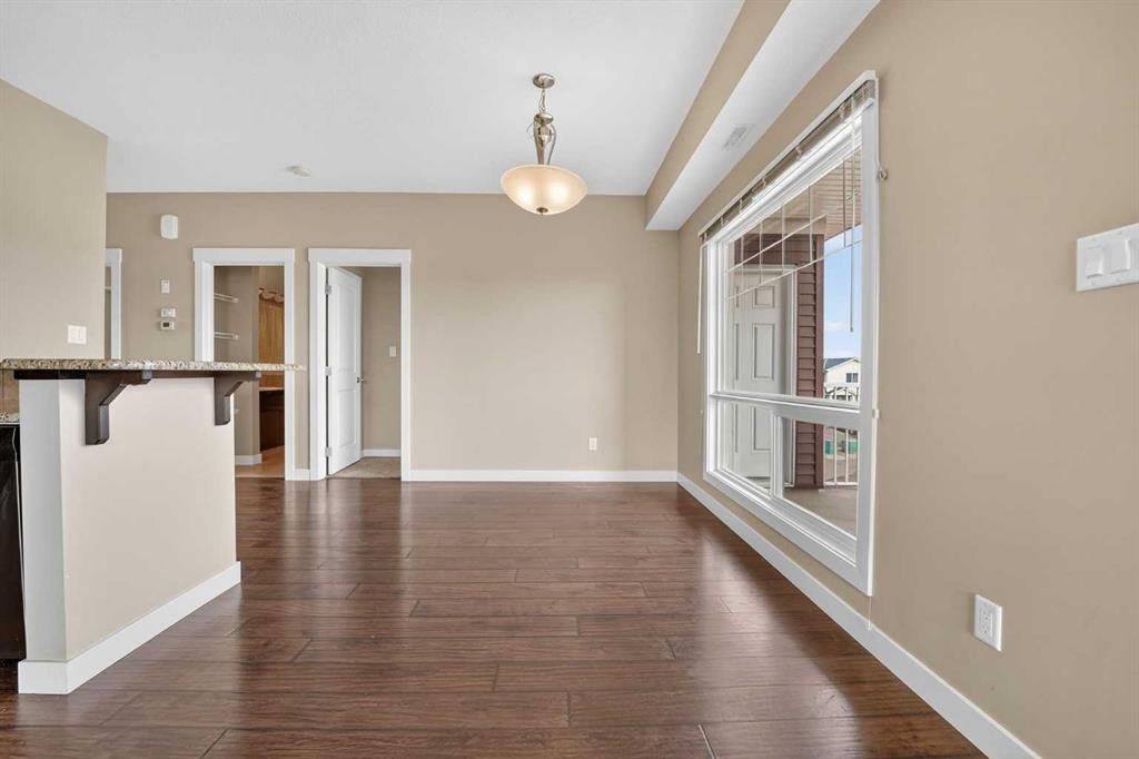 1-197 Silkstone Road West, Lethbridge, AB - Indoor