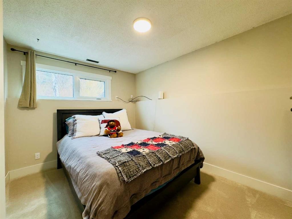 2802 77 Street, Coleman, AB - Indoor Photo Showing Bedroom