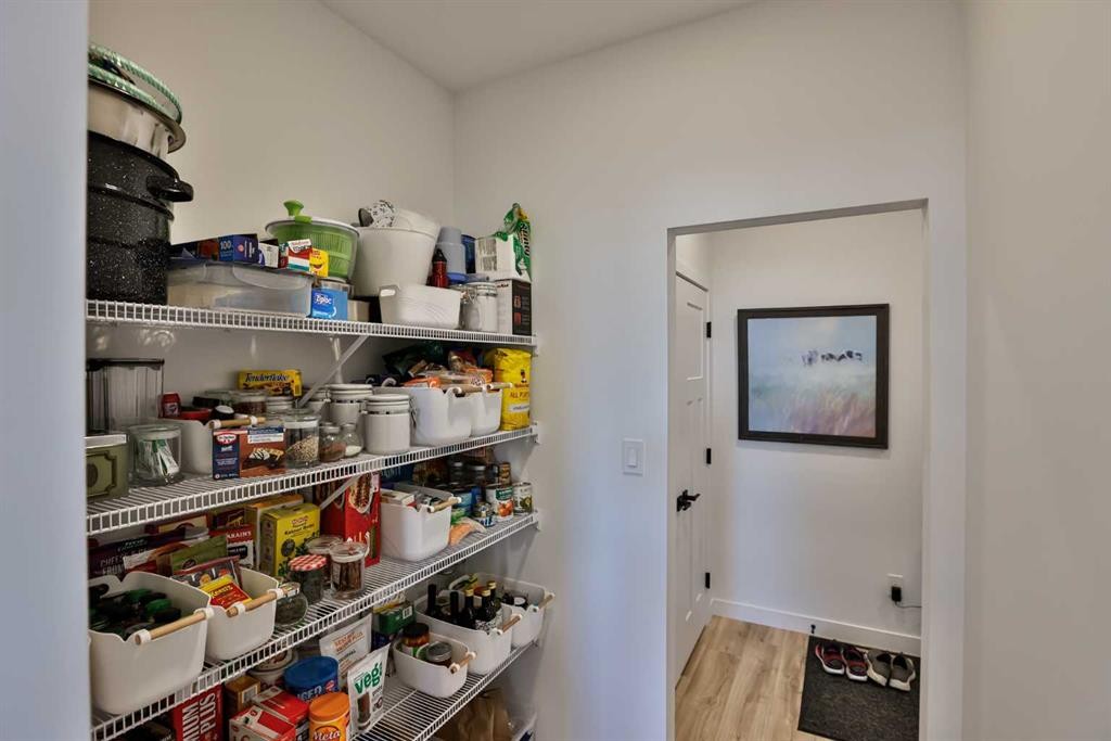 56 Greywolf Road North, Lethbridge, AB - Indoor Photo Showing Other Room