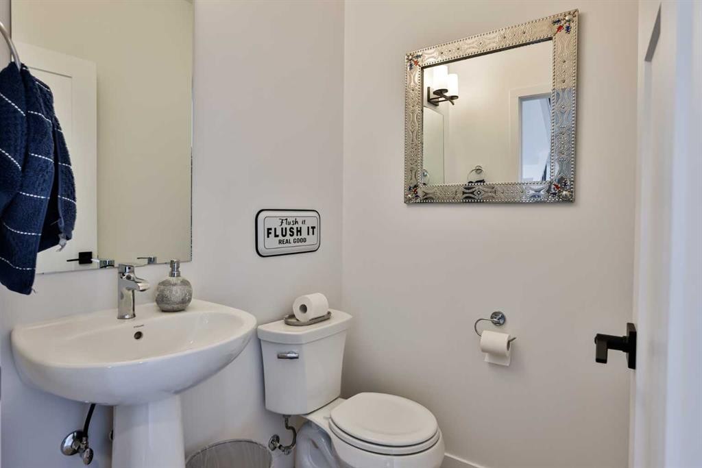 56 Greywolf Road North, Lethbridge, AB - Indoor Photo Showing Bathroom