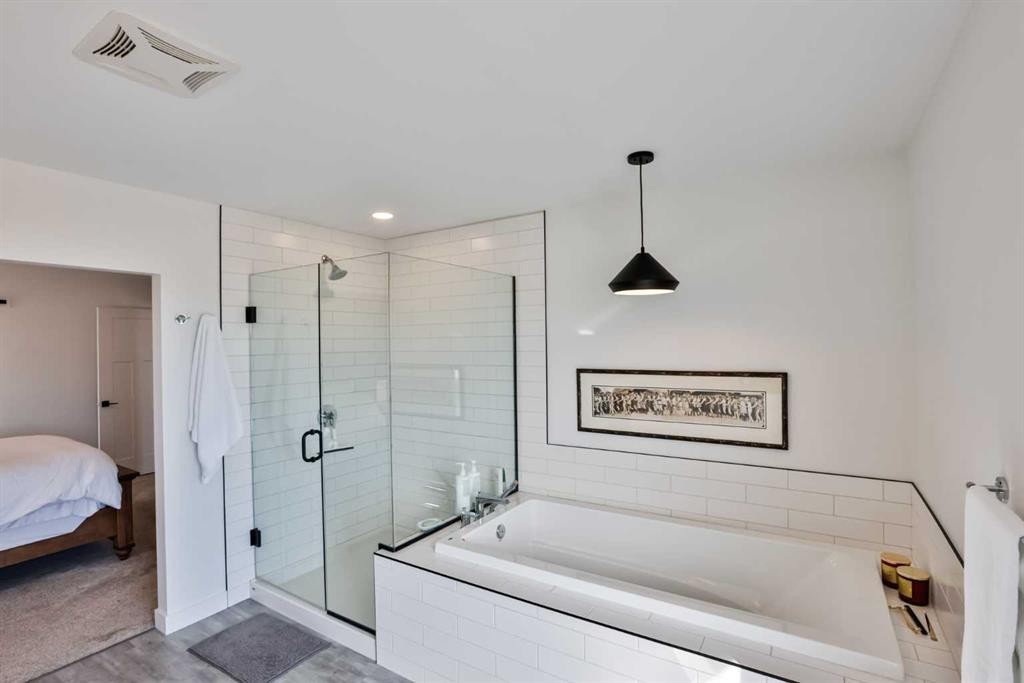 56 Greywolf Road North, Lethbridge, AB - Indoor Photo Showing Bathroom