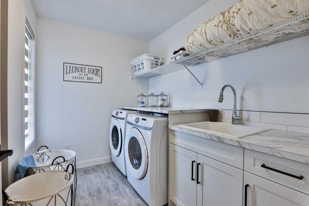 56 Greywolf Road North, Lethbridge, AB - Indoor Photo Showing Laundry Room
