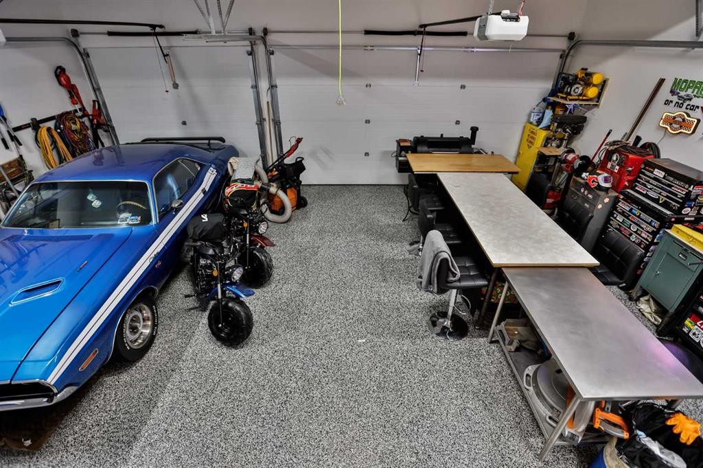 56 Greywolf Road North, Lethbridge, AB - Indoor Photo Showing Garage