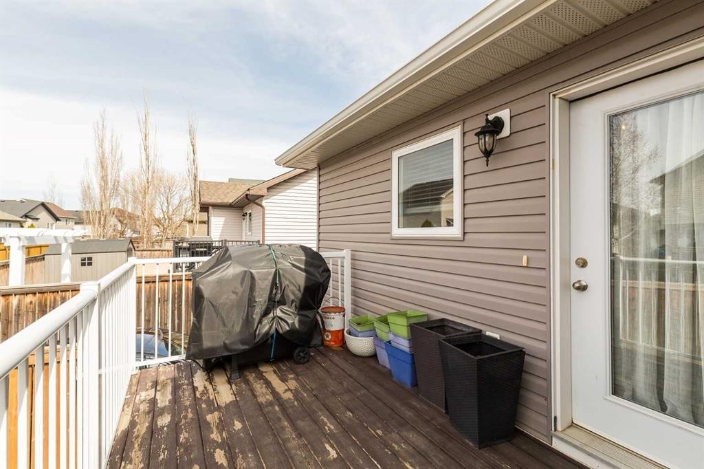 570 Edinburgh Road West, Lethbridge, AB - Outdoor With Deck Patio Veranda With Exterior